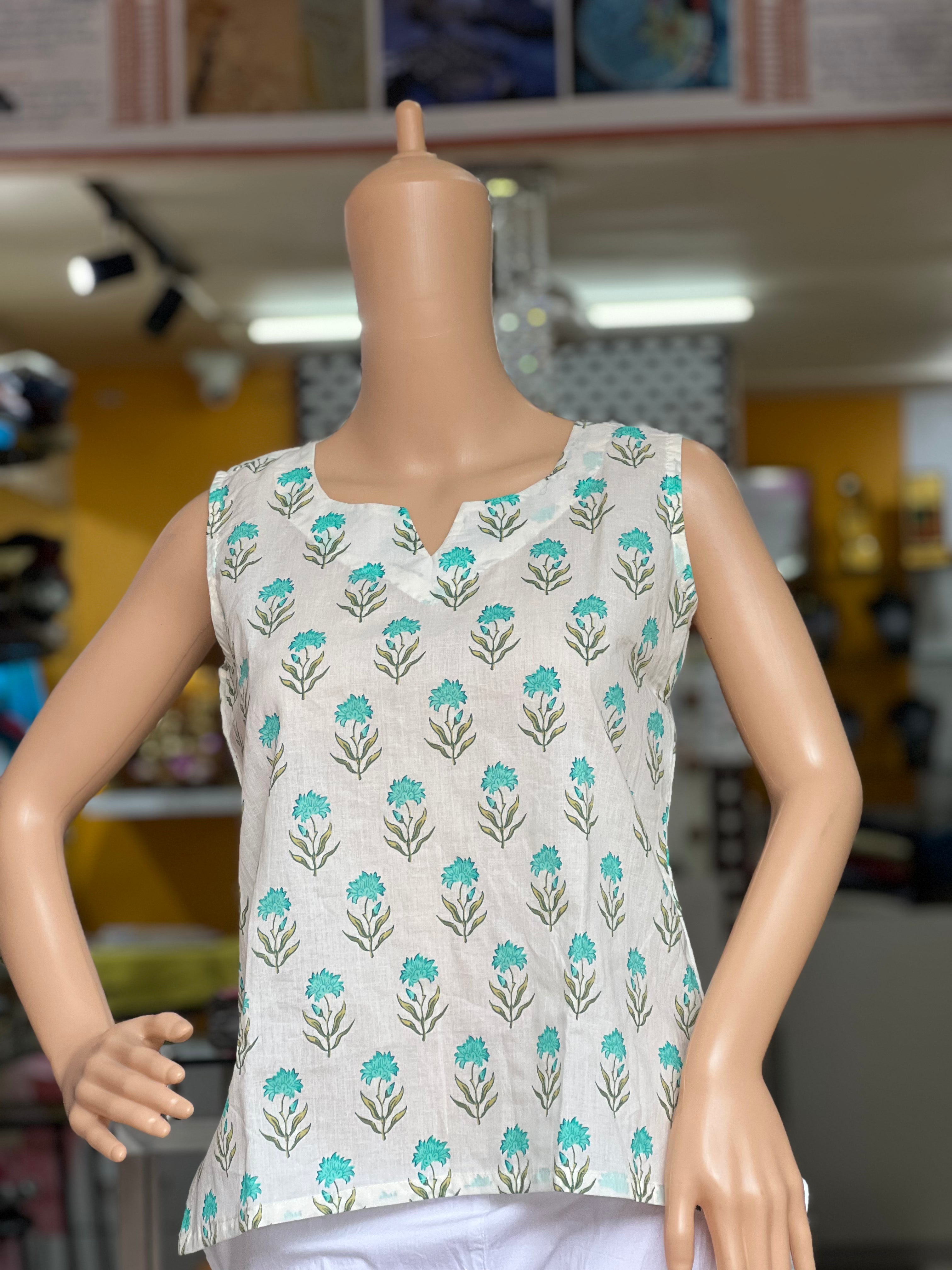 Floral Print Sleeveless Short Kurti