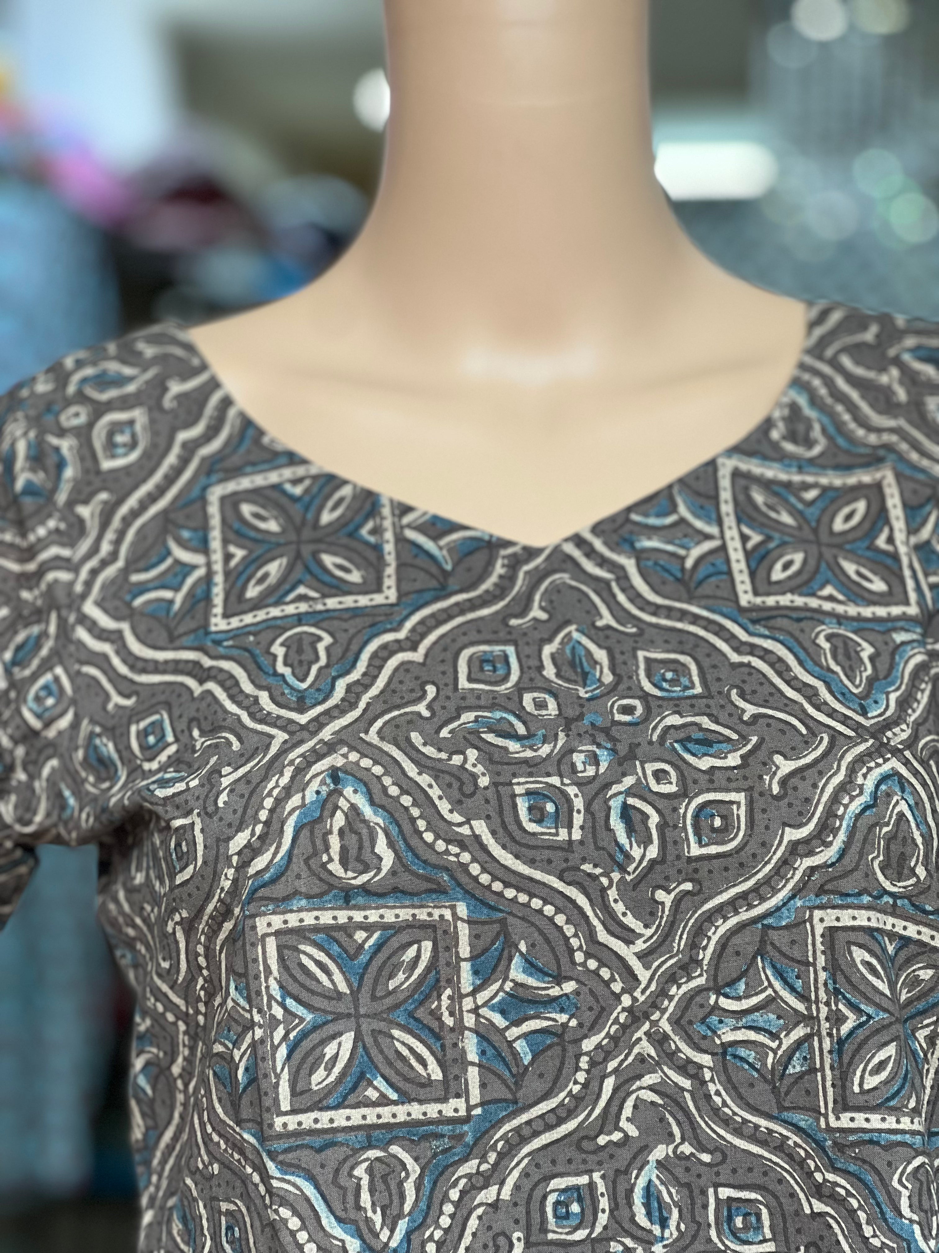 Printed Sleeveless Short Kurti