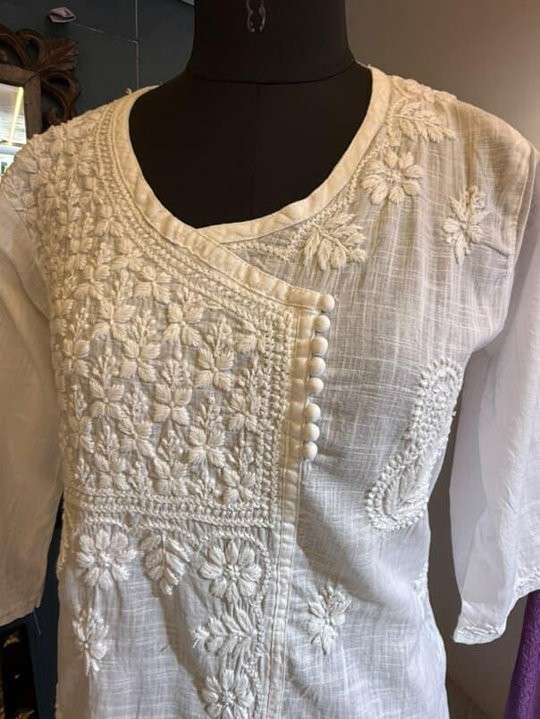 Noor-E-Angrakha | White Slub Cotton Kurta with 3D Embroidery