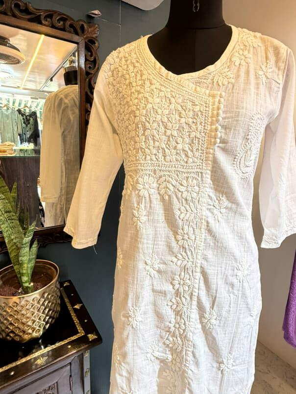 Noor-E-Angrakha | White Slub Cotton Kurta with 3D Embroidery