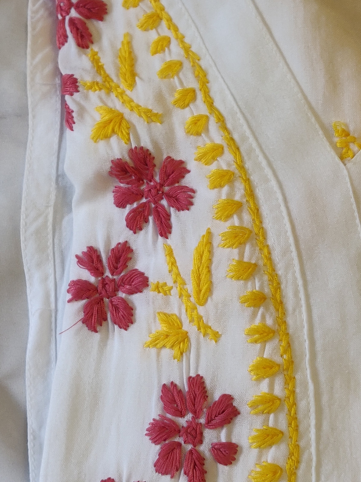 White Rayon Long Kurti with Dual-Thread Chikankari